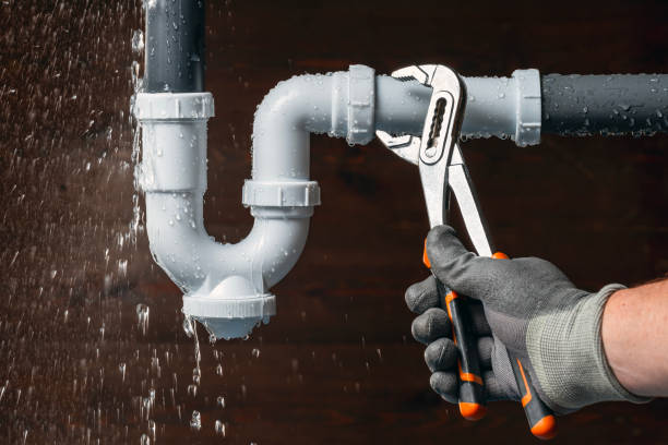 Professional Plumbing technician working in New Braunfels, TX